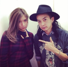 shima奈良裕也の彼女はローラ
