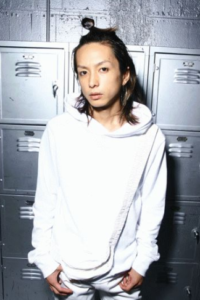 奈良裕也の髪型
